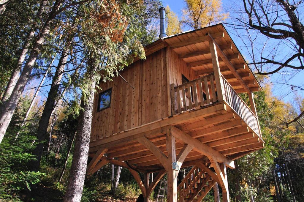Les Cabanes Du Trappeur Wentworth-Nord Номер фото